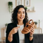 Sandália Papete Marrom Caramelo com duas Tiras