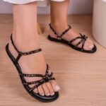 Sandália Rasteira Feminina com Pedrarias Coloridas Elegante