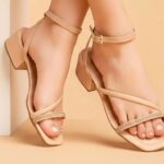 Sandália Feminina Salto Bloco 3cm Metalizada com Strass