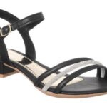 Sandália Feminina Saltinho Baixo 2,5cm com Tiras Strass