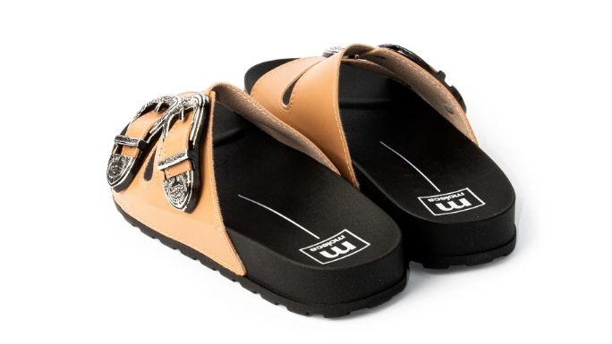 Sandália Papete Feminina Moleca Nude com Fivela Confortável