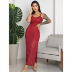 Vestido Longo de Crochê Forrado com Fenda Lateral