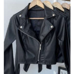 Jaqueta de Couro Feminina com Zíper Inverno Elegante
