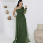 Vestido Longo com Brilho e Fenda