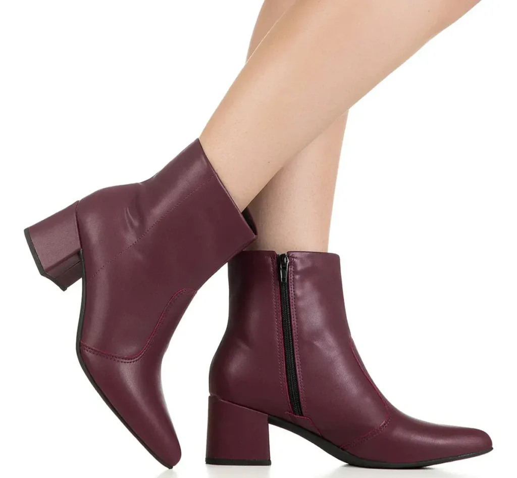Bota Feminina Bico Fino Cano Curto