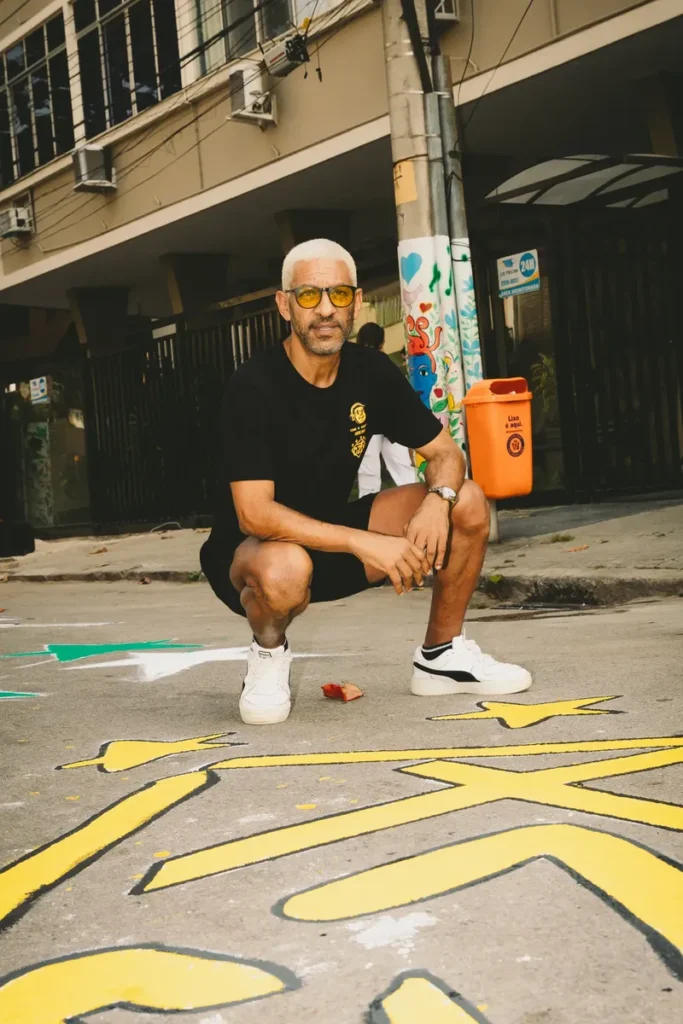 Camisa Preta CazéTV